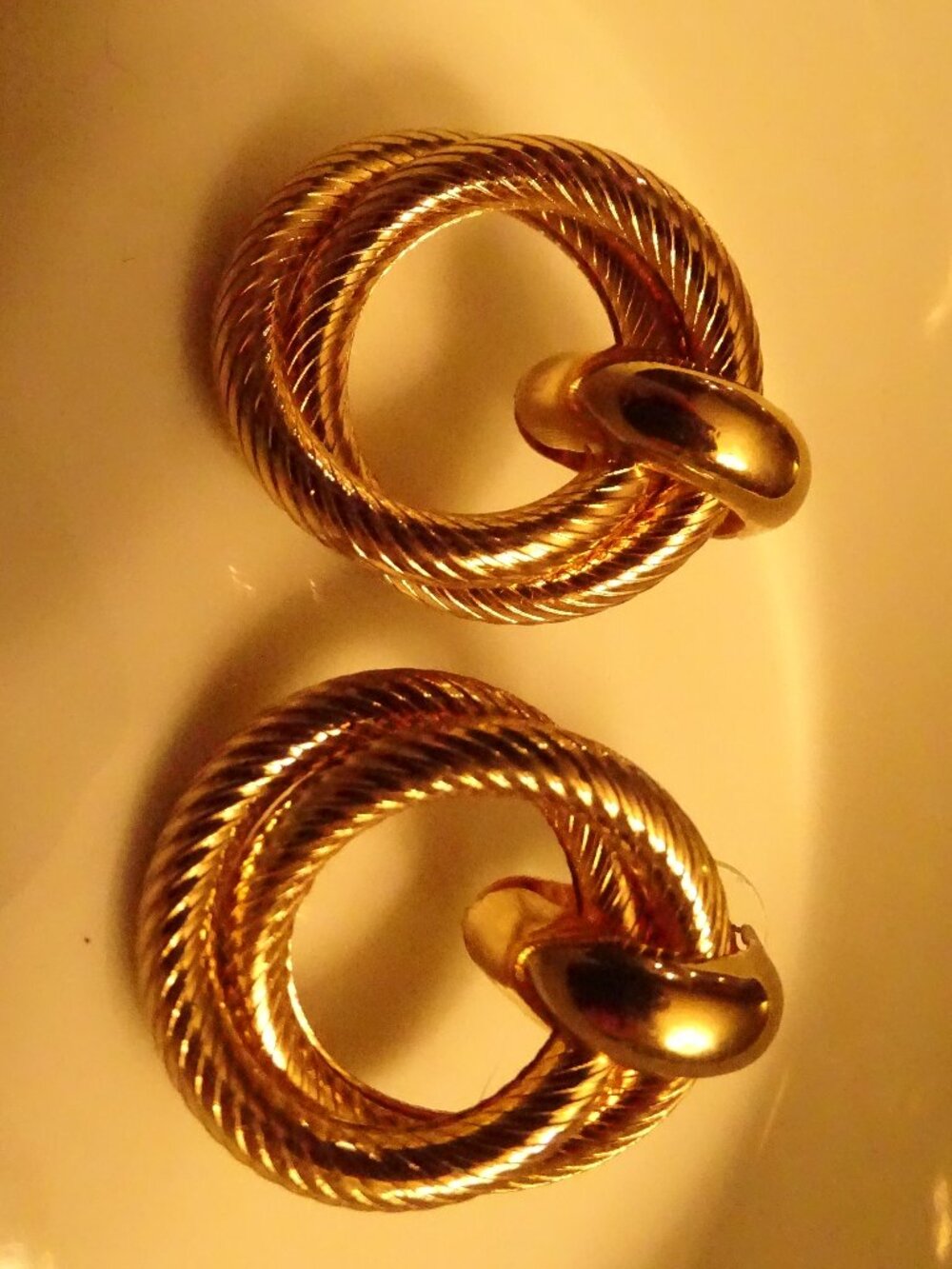 Gold Tone Twisted Rope Love Knot Door Knocker Earrings Pierced Textured Hoop